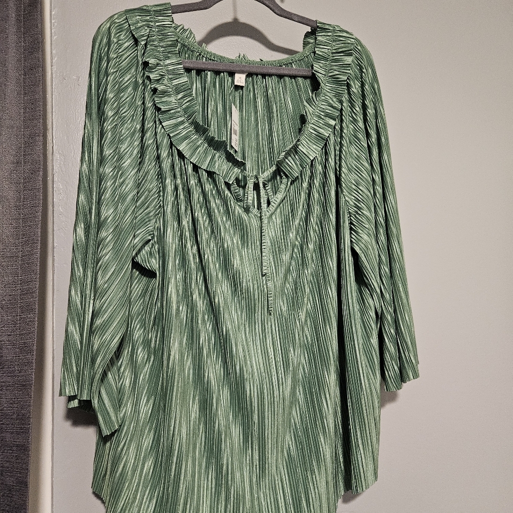 Green Top NWT XL